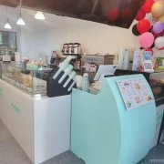 C6909昌吉市融投小镇昌吉学院内营业中快餐小吃店转让