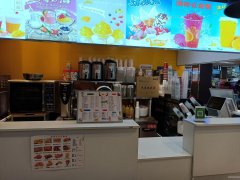 C6922店面转让 位于昌吉市延安北路东方广场超市外租区