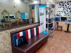 C6931米东区稻香中路稻香宾馆旁营业中美发店转让