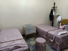 C7018店面转让 位于乌市西外环路昊元上品附近