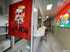 C7022昌吉市中山路枫叶广场1楼餐饮卤汁拌饭快餐转让