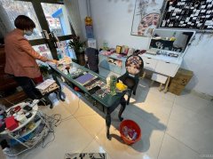 C7056昌吉市建国西路甜蜜家园东北门进出口处第一间美甲美睫