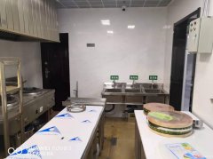 C7091米东区永祥西街维也纳酒店楼下餐厅转让