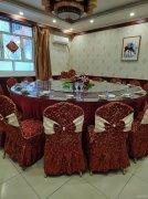 C7094昌吉市阜康准东石油基地友谊路营业中精装中餐厅转让