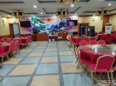 C7094昌吉市阜康准东石油基地友谊路营业中精装中餐厅转让