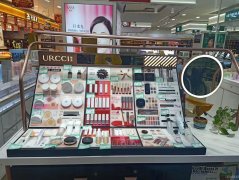 C7104昌吉市呼图壁县东风大街鸿新百汇一楼美妆全柜转租