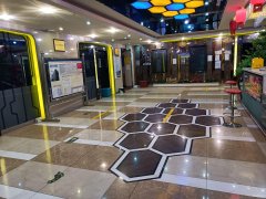 C7146店面转让 位于呼图壁县中亚商城