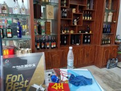 C7158店面转让 位于昌吉市屯河路新天地酒店楼下