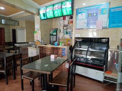 C7181健康西路临街11年快餐老店营业中转让（拌面炒面大盘