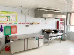 C7217店面转让 位于昌吉市长宁南路富有国际西门