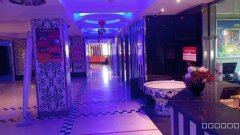 C7446长宁路临街营业中美好时光KTV转让