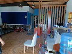 C7448店面出租 位于昌吉市石河子西路花间集商业圈