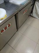 C7482乌伊东路加油站对面带院子烧烤快餐店转让