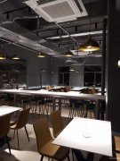 C7499店面转让 位于长宁南路华尔兹小区门口