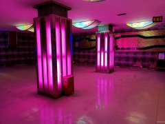 C7603商铺出租 位于阜康市新城花园西侧临街