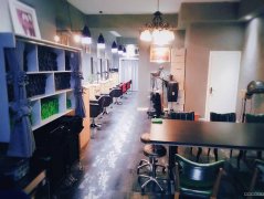 C7629理发店面转让