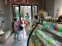 C7646店面转让 位于昌吉市中山路天河婚恋广场 空转也可