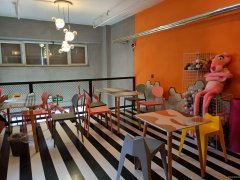 C7646店面转让 位于昌吉市中山路天河婚恋广场 空转也可