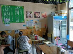 C7652店面转让 位于五家渠人民北路君豪公寓楼附近临街