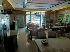 C7655店面转让 位于阜康市新城花园临街餐饮