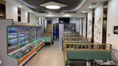 C7691店面转让 位于昌吉市南公园西路丽景尚城小区门口