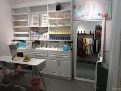 C7694南公园西路银苑小区对面临街二楼全新装修美甲美睫