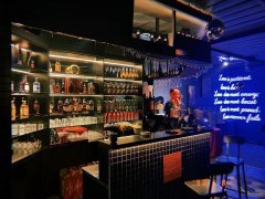 （成功案例）C7781鲤鱼山路金石榴餐饮广场餐厅低价转让