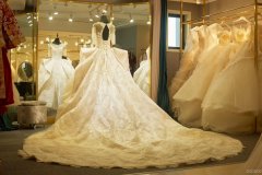 C7792野马国际天马座婚纱店转让