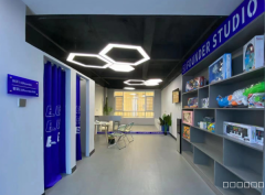 C7799位于昌吉市青年南路青年尚都附近店面转让