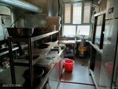 C7809位于昌吉市建设路与宁边东路交叉口临街店面转让