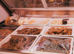 C7827六道湾西一巷吴姐闲睱小吃店低价急转