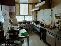 C7850位于呼图壁县卓越康城小区附近临街店面转让