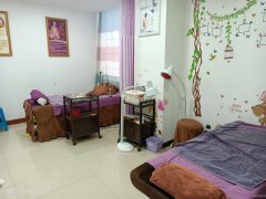 C7675位于阜康市博峰路康城雅居附近临街店面转让