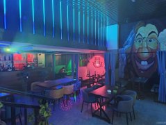 C7881位于昌吉市中山路中山商务广场临街店面转让