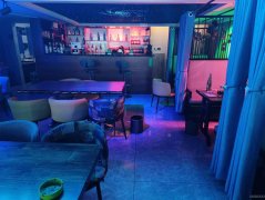 C7881位于昌吉市中山路中山商务广场临街店面转让