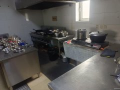 C7895火爆餐厅转让 米东区61中学斜对面美食一条街