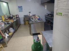 C7895火爆餐厅转让 米东区61中学斜对面美食一条街