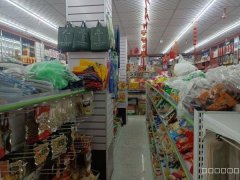 C7896火爆超市转让 米东区颐和花园三期小区大门口第一家