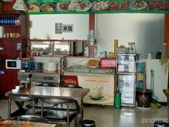 C7904位于昌吉市中山北路青岛花园二期临街餐饮旺铺转让