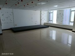 C7923位于昌吉市长宁南路领创大厦15楼写字间对外出租