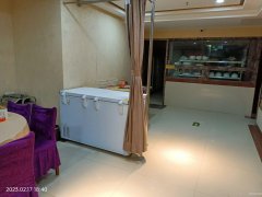 C7925位于奇台县健康西路古城明珠小区附近临街店面转让