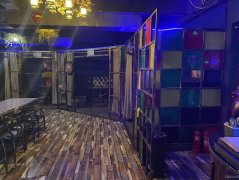 （成功案例）C7949位于昌吉江南小镇东门音乐烤吧转让