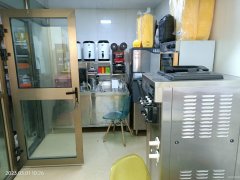 C7981位于昌吉市长宁南路富友国际西门临街58平店面转让