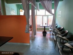 C7983位于奇台县古城新街临街90平店面转让