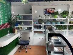 C8009位于昌吉红旗路环宇世纪城60平卤店转让