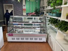 C8009位于昌吉红旗路环宇世纪城60平卤店转让