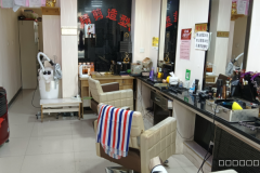 C8016昌吉市青年南路与商城路红绿灯路口31平