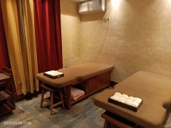 C8023位于昌吉市长宁南路领创大厦八楼内192平美容会所转