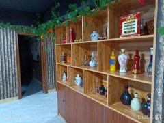 C8038位于奇台县蒲京丽苑小区临街310平店面转让