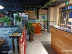 C8038位于奇台县蒲京丽苑小区临街310平店面转让